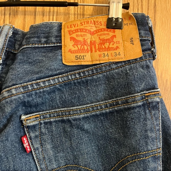 Vintage Levi 550 dark wash jeans - Picture 5 of 5